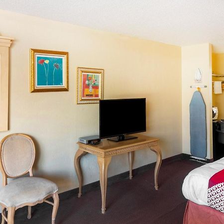 Oyo Hotel Guymon Ok Us-64 ภายนอก รูปภาพ