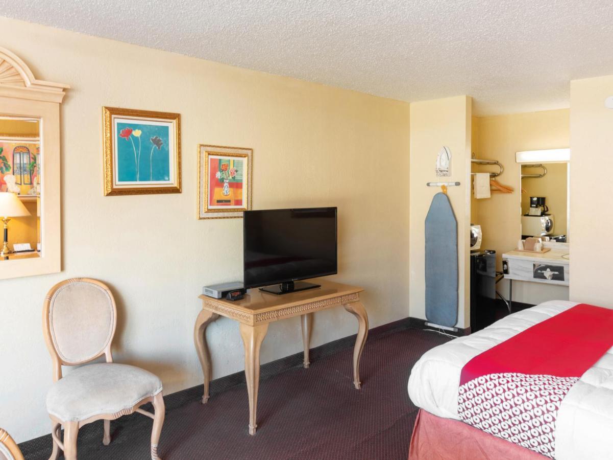 Oyo Hotel Guymon Ok Us-64 ภายนอก รูปภาพ