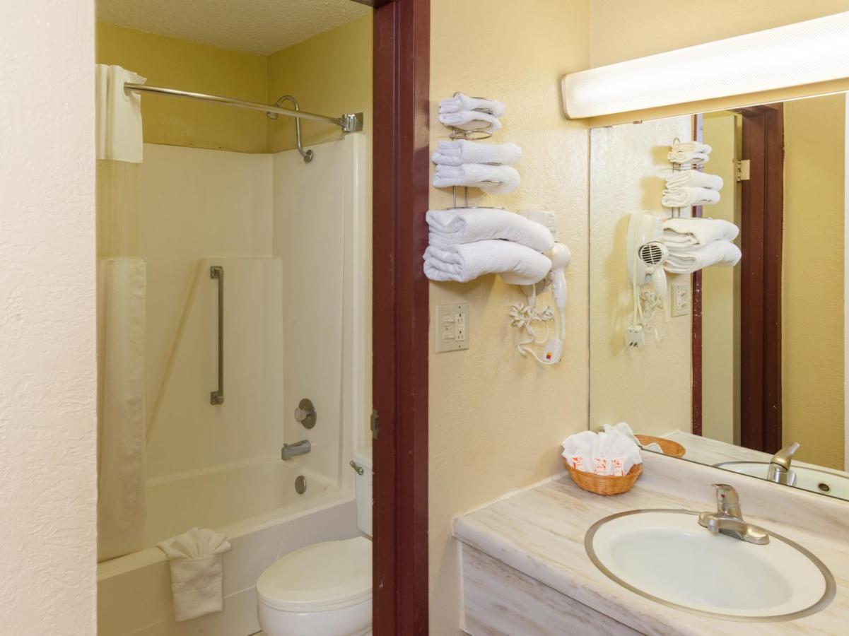 Oyo Hotel Guymon Ok Us-64 ภายนอก รูปภาพ